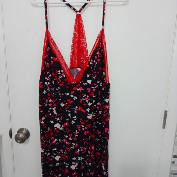 Secret treasures Women's Plus size floral and lace lingerie - Picture 1 of 8